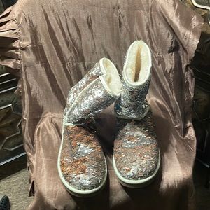 UGGAustralia reversible brown silver reversible sequin boots